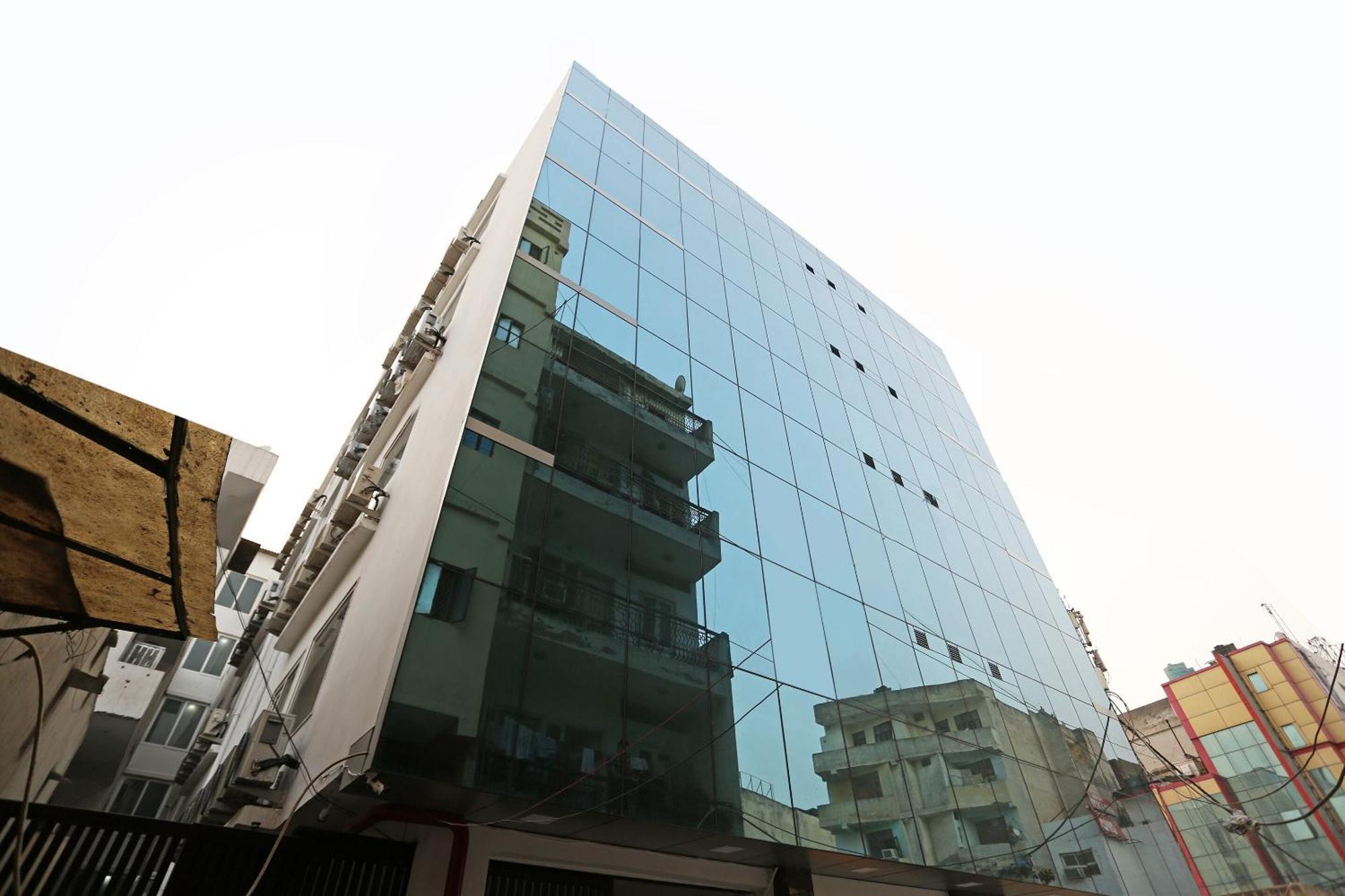 Hotel O M Suites Nové Dillí Exteriér fotografie